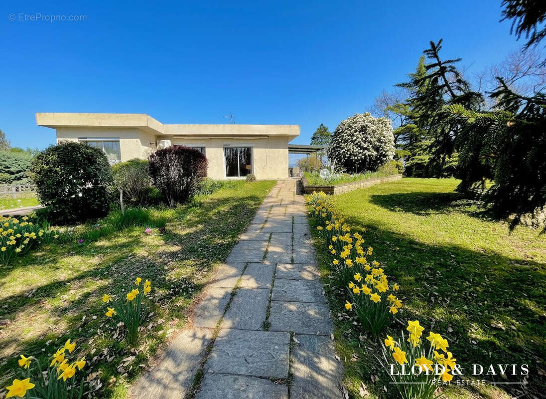 Maison à SAINT-MARCEL-LES-VALENCE