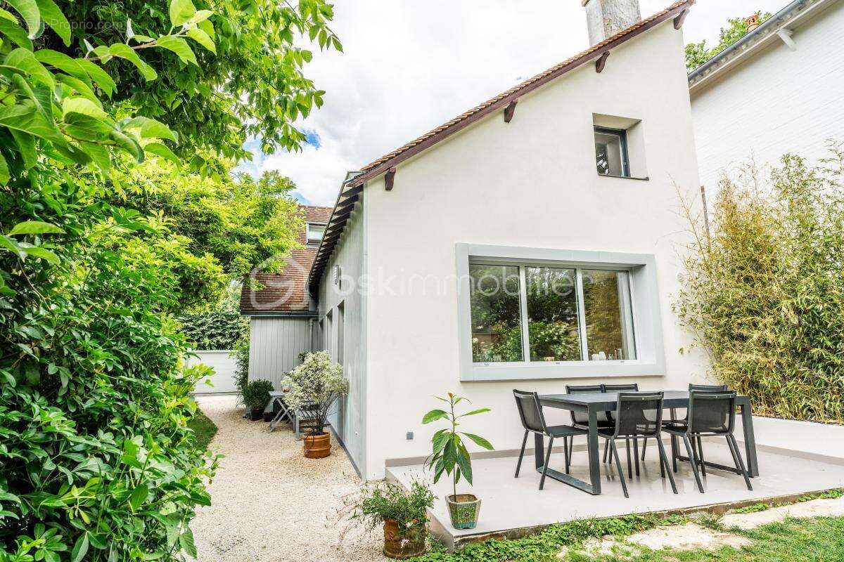 Maison à VAUCRESSON