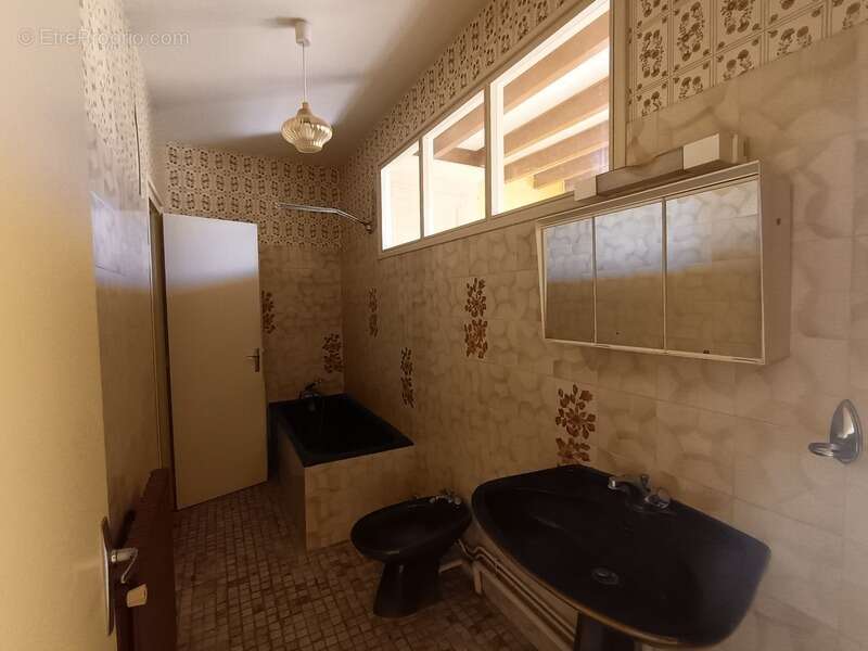 Maison à vendre 7 pièces CAMPUGNAN (33) - photo 8