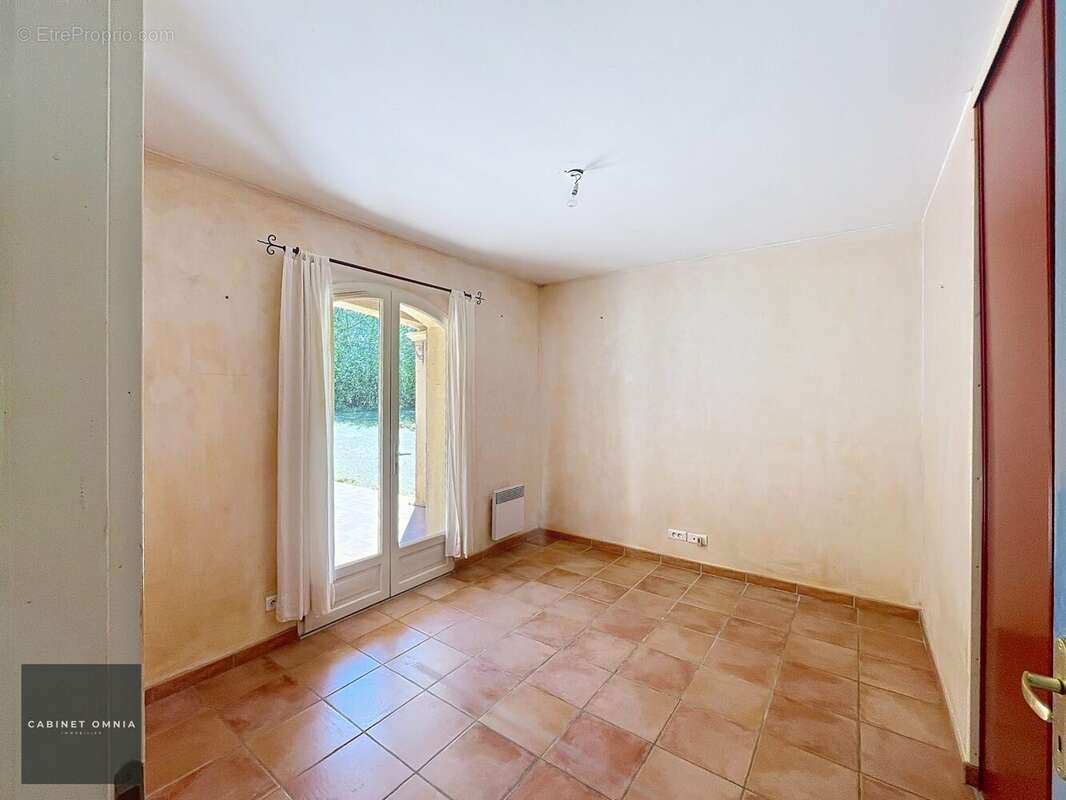 Maison à MONTAIGU-DE-QUERCY