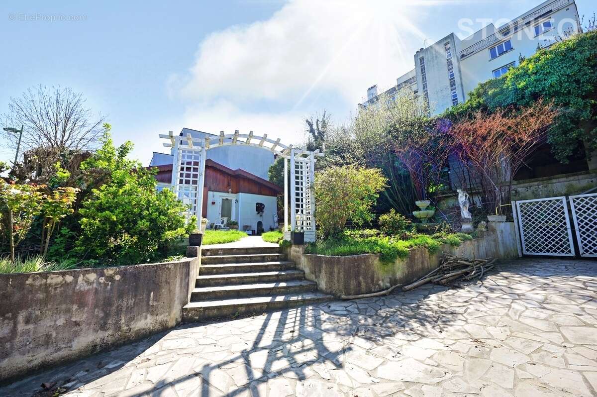 Maison à CHAMPIGNY-SUR-MARNE