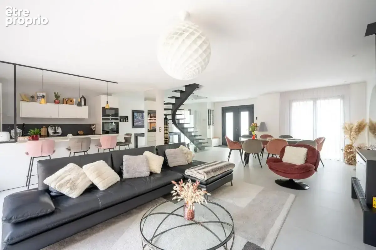 Maison de 6 pièces de 180 m² à Jouars-Pontchartrain - photo 6