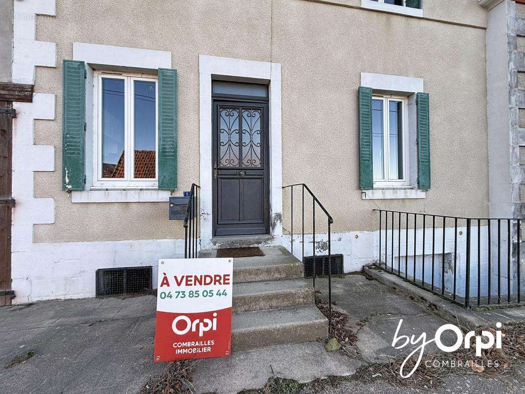 Maison à ARS-LES-FAVETS