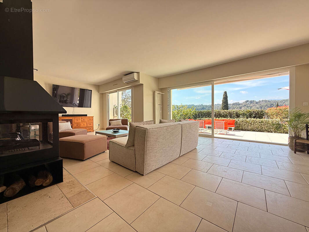 Maison à LA COLLE-SUR-LOUP