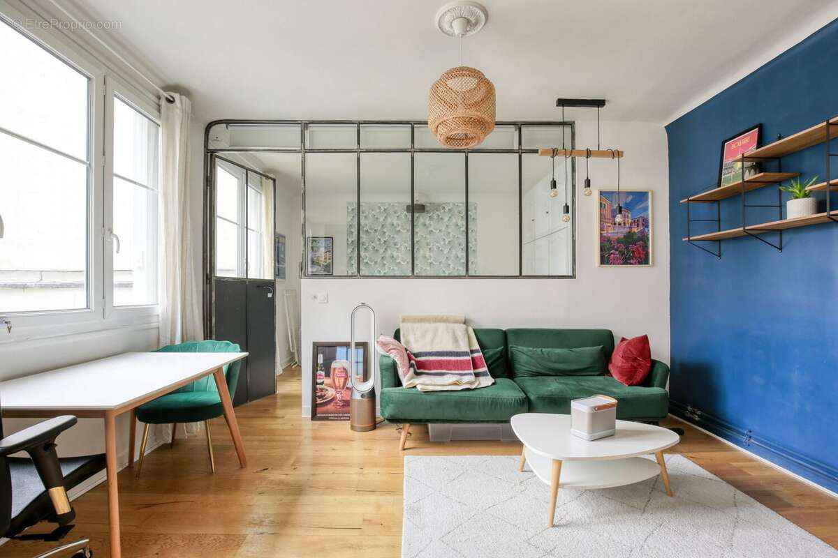 Appartement à PARIS-10E