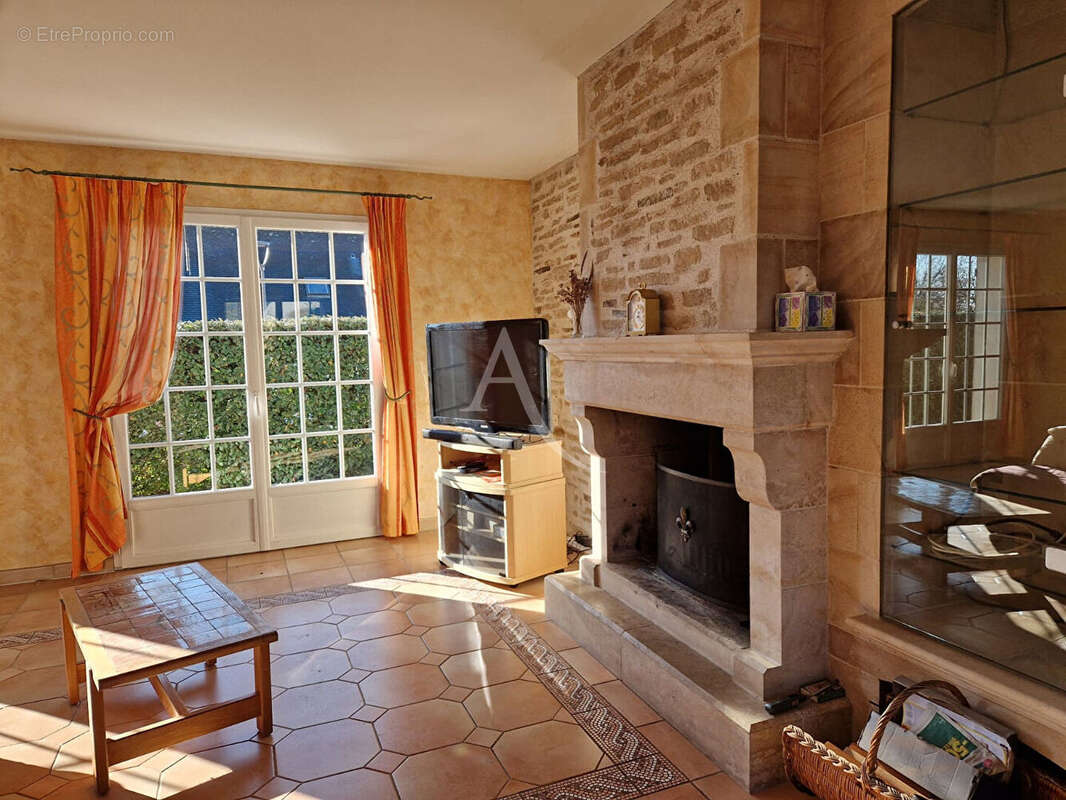 Maison à SAINT-BARTHELEMY-D'ANJOU