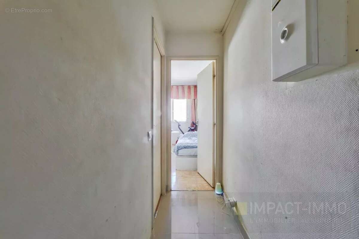 Appartement à COURBEVOIE