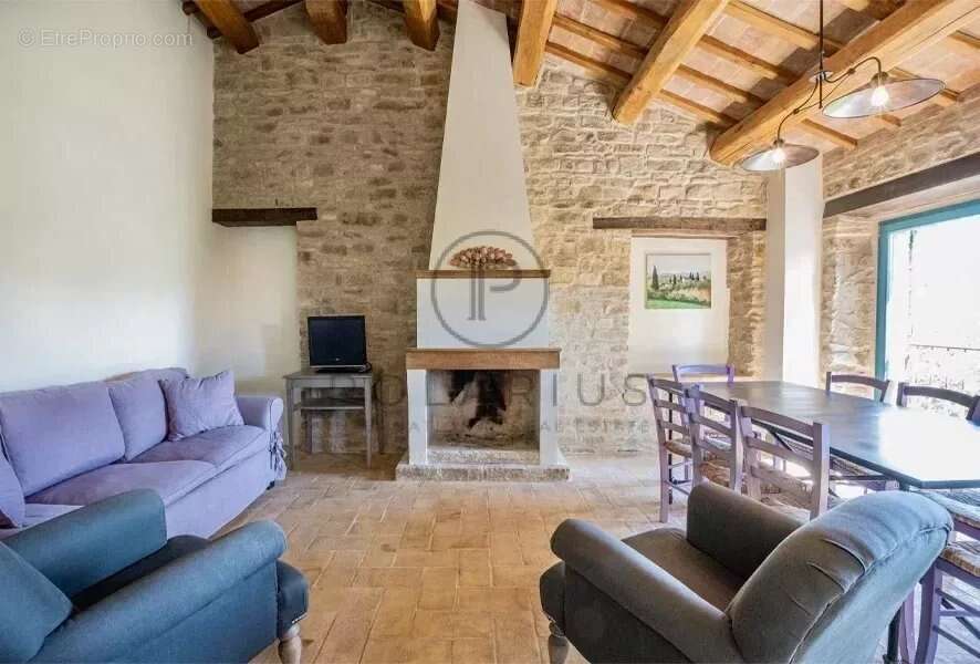Ferme avec appartements, laboratoire de transformation et boutique à la ferme — Le Marche - photo 43