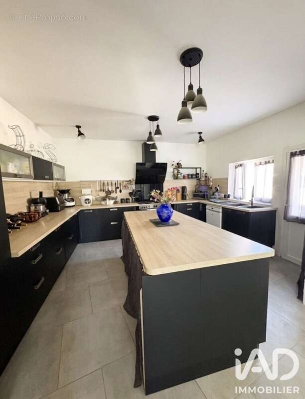 Maison 105 m² à Chimilin  - photo 3