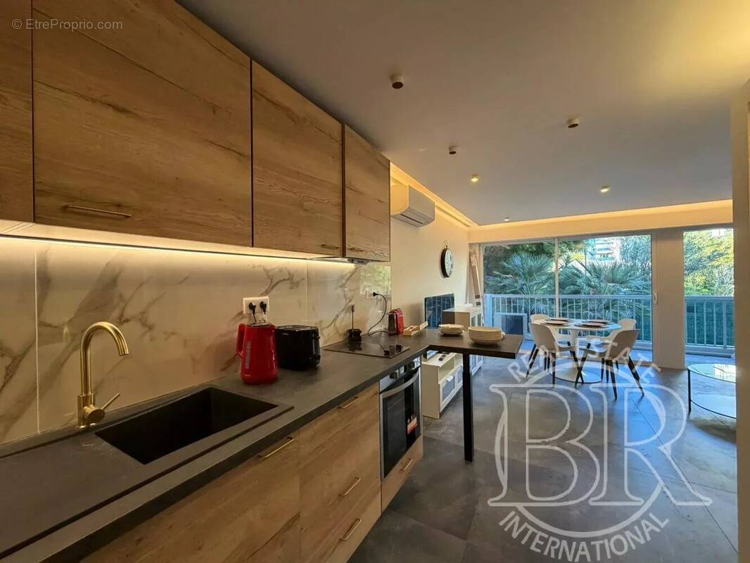 Appartement à THEOULE-SUR-MER