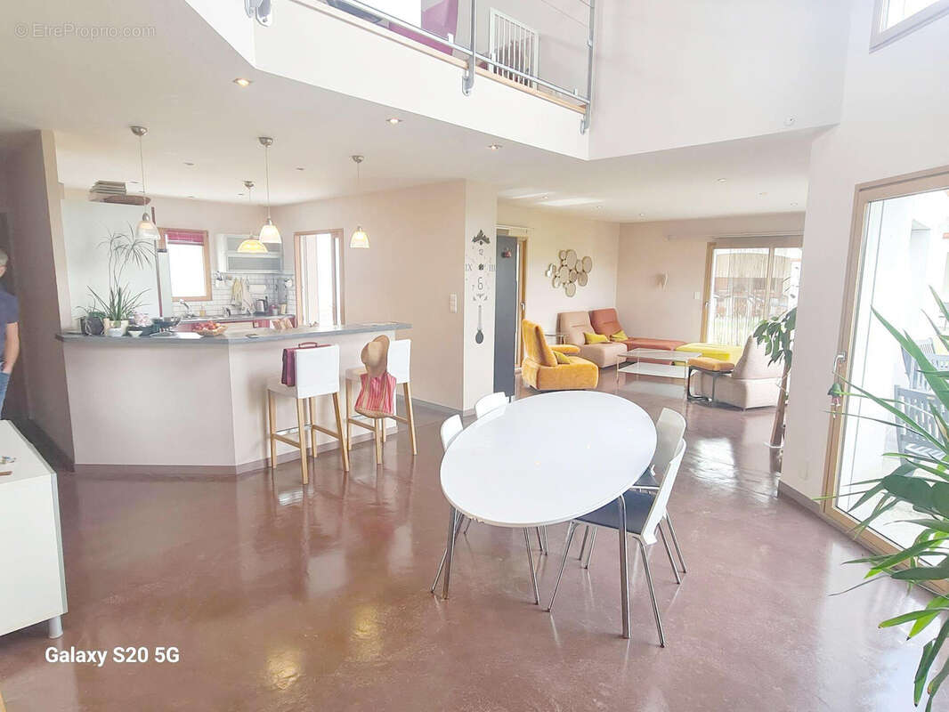 Maison à VEYRE-MONTON