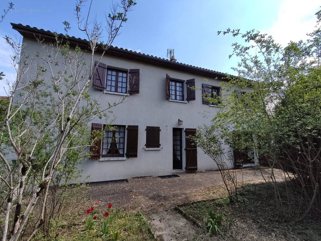 Maison à BRILLAC