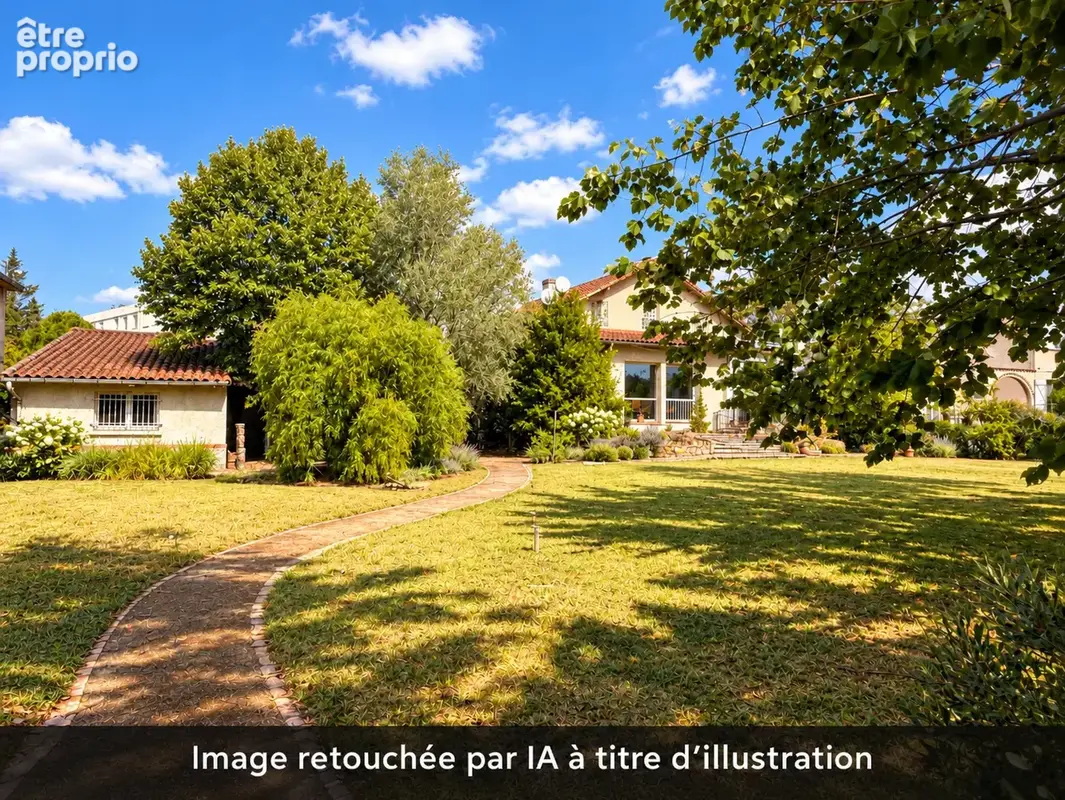 Ensemble immobilier exceptionnel  a renover dans sa globalite au cœur de tournefeuille - photo 1