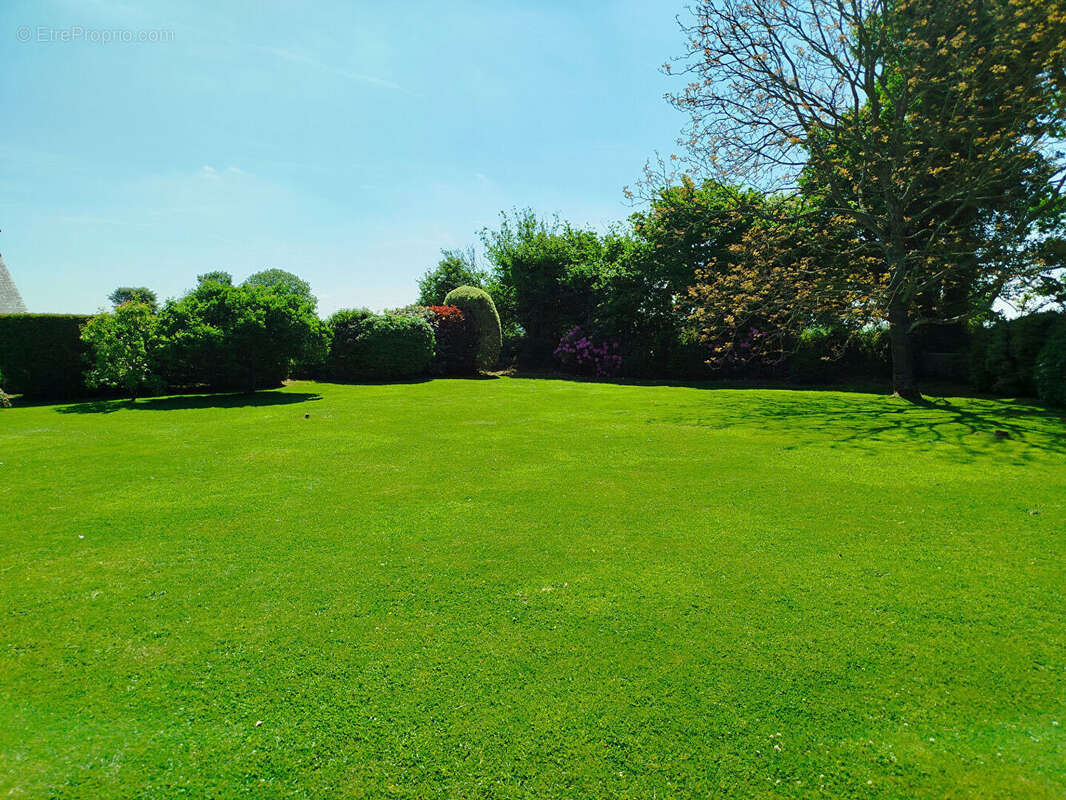 Maison à LAMPAUL-GUIMILIAU