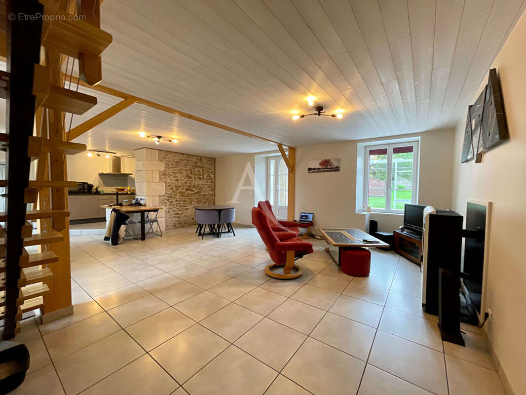 Maison à SERIGNE