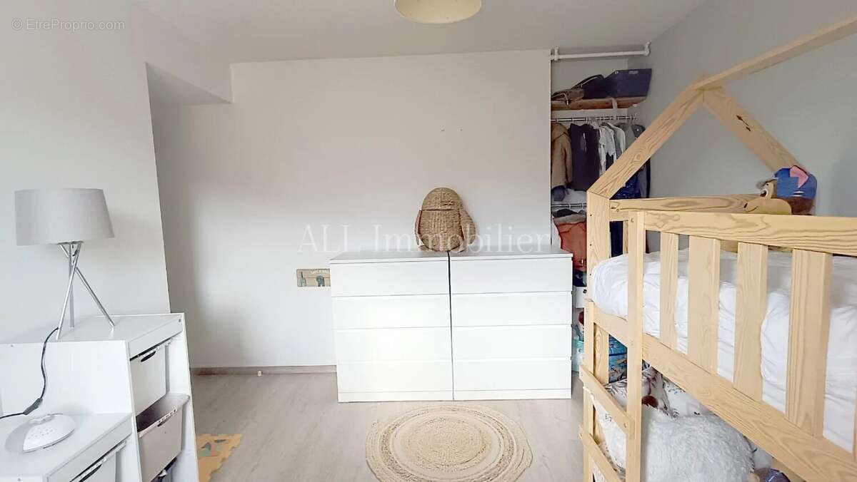 Appartement à LA MOLE