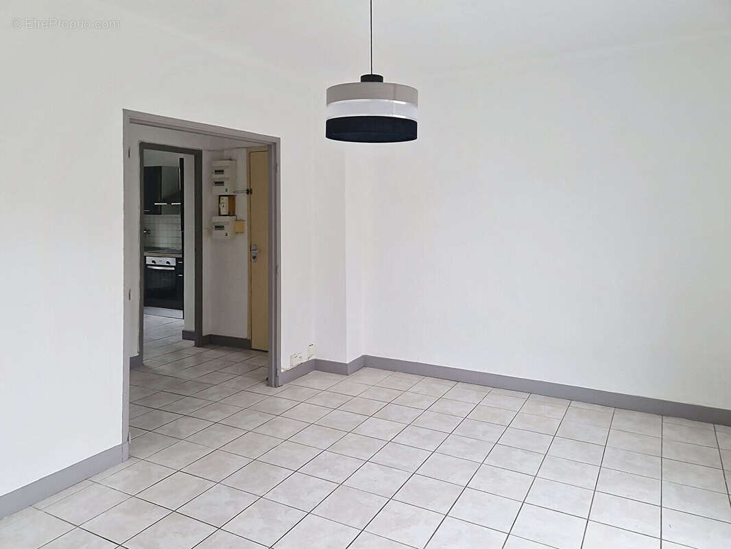 Appartement à VILLENEUVE-LES-AVIGNON
