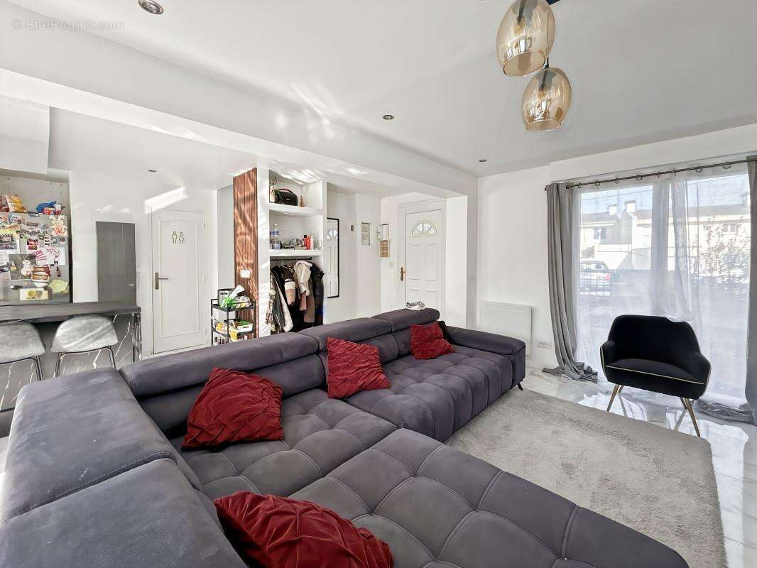 Maison familiale rénovée - Saran, rue des Mésanges - photo 2