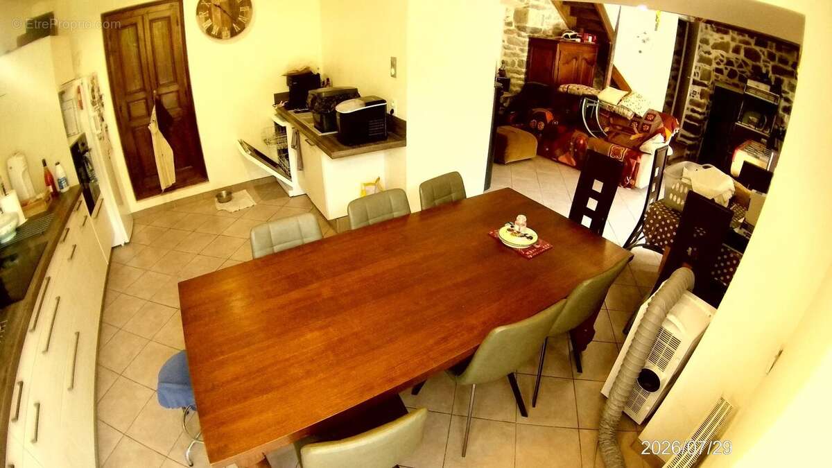 PEYRELEAU (12720) – Charmante maison de village rénovée avec jardin et terrasse plein sud - photo 13