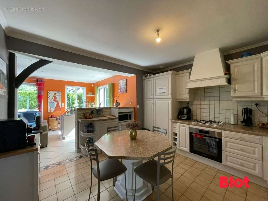 Maison à BAIN-DE-BRETAGNE