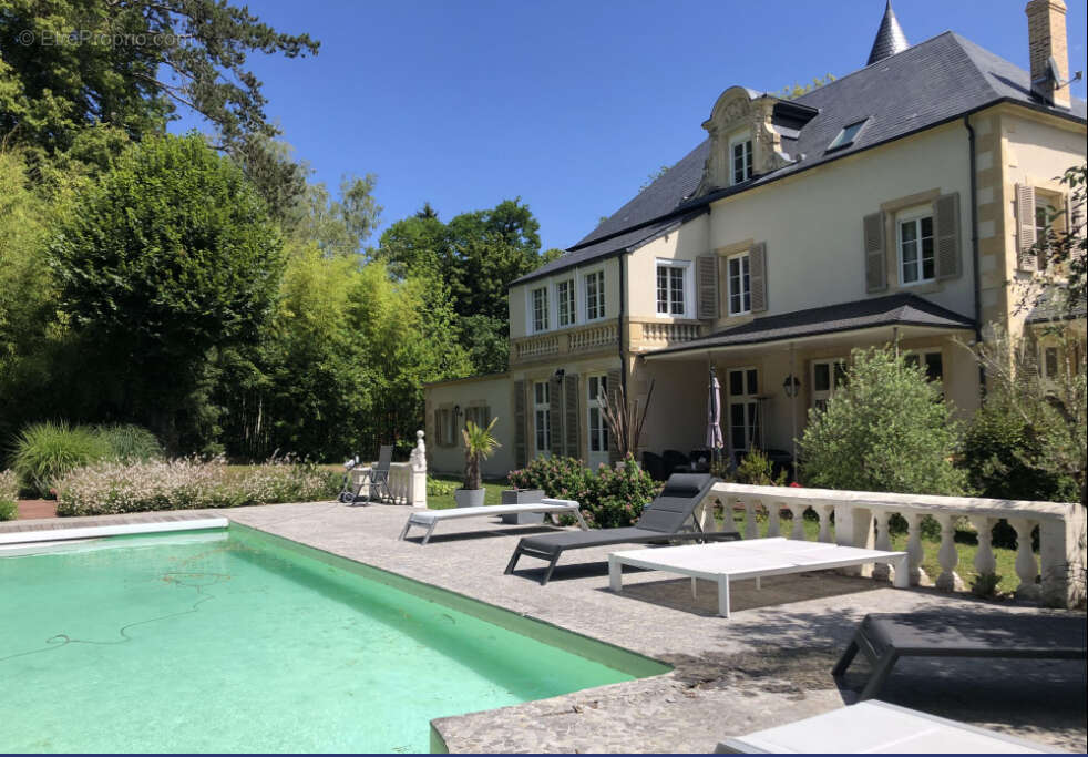 Manoir d'Exception à Sichamps - Charme, Élégance et Parc Arboré de 28 295 m² - photo 13