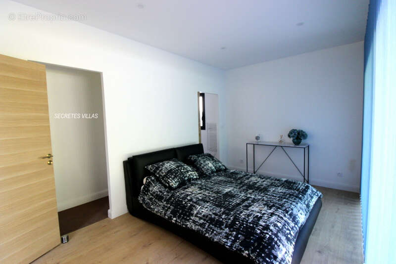 Maison à FARGUES-SAINT-HILAIRE