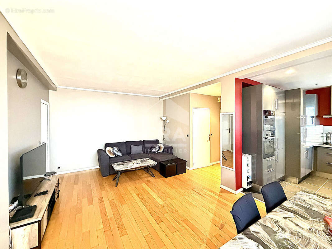 Appartement à LEVALLOIS-PERRET