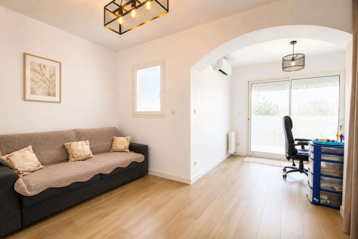 Maison Montredon Des Corbieres 5 pièce(s) 128.44 m2 - photo 8