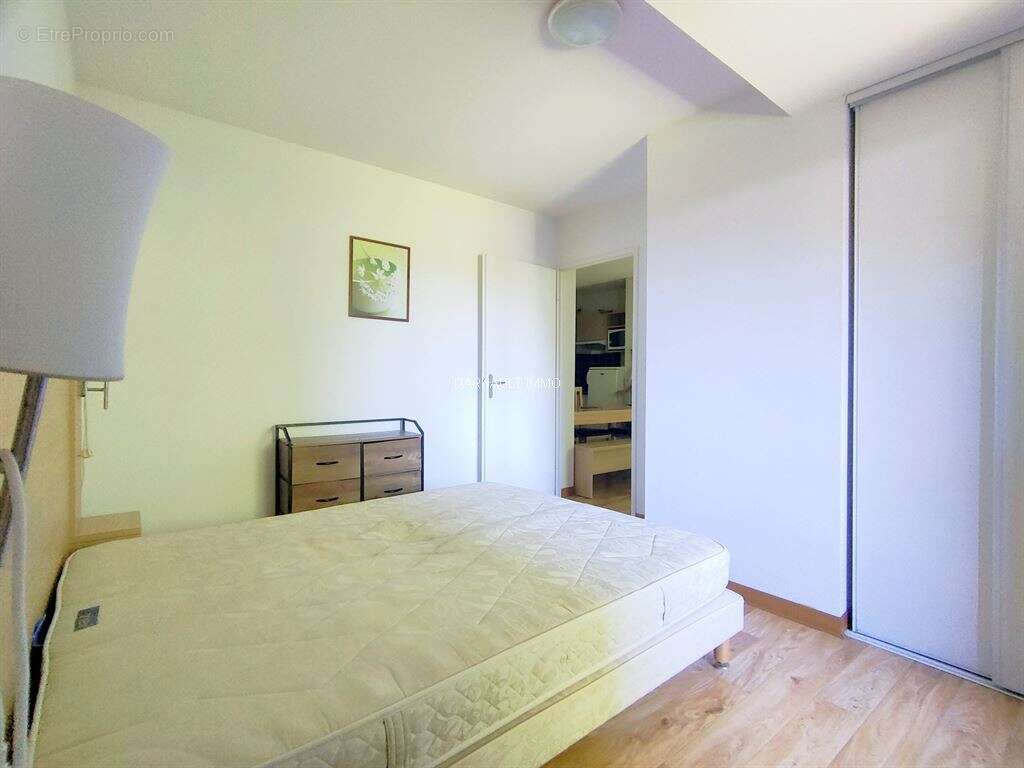 Apt t3 45m2 meuble avec balcon et parking - centre-ville luchon - photo 5