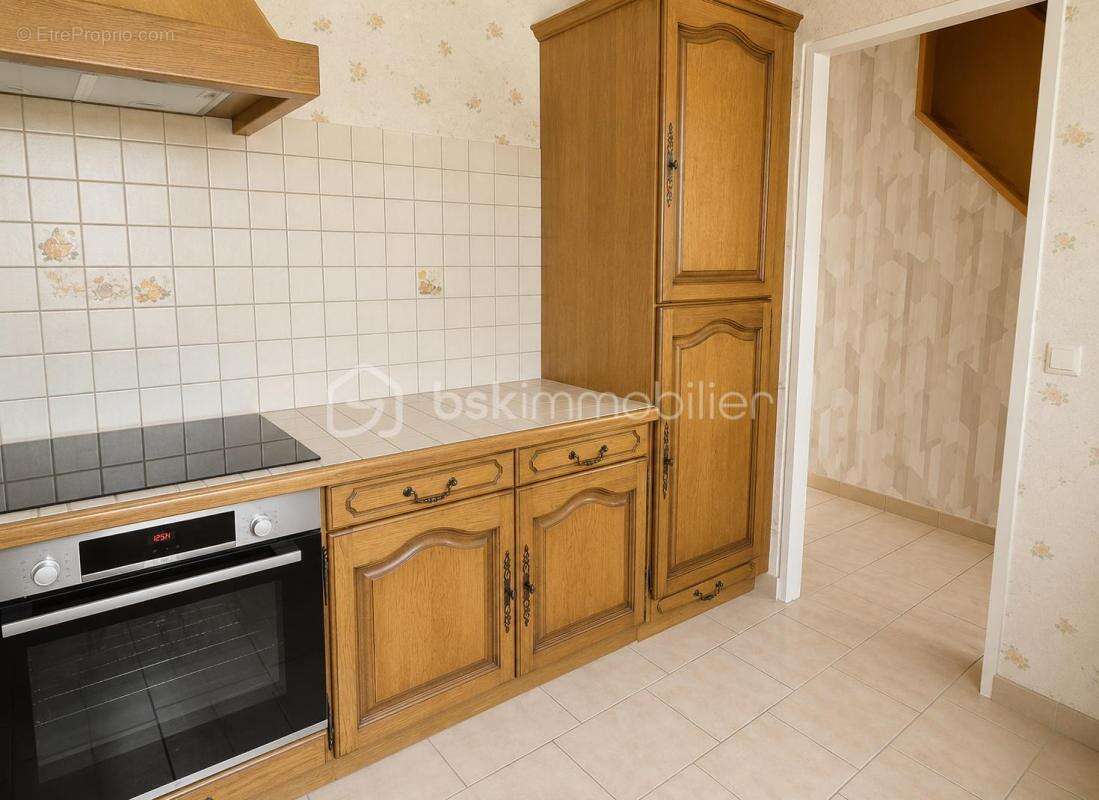 BÉTHENY – Maison familiale 3 chambres, avec jardin dans un quartier résidentiel recherché - photo 11