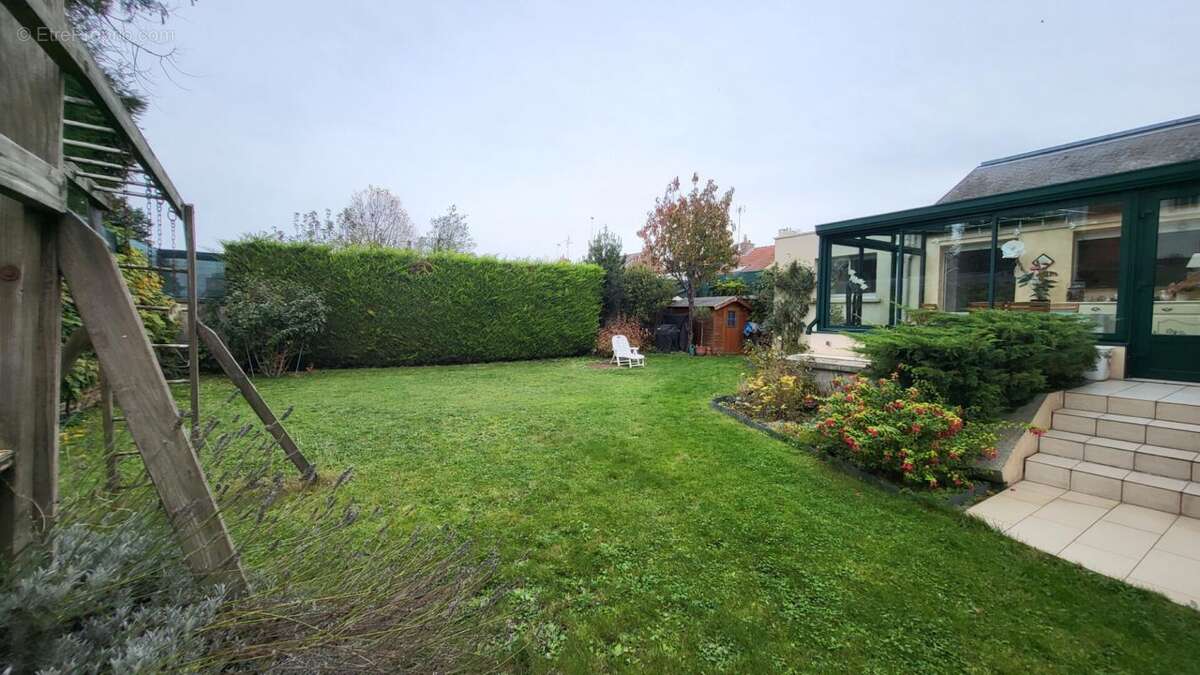 Maison à SAINT-QUENTIN