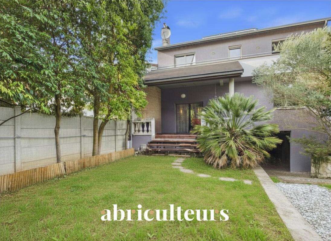 Maison à COLOMBES
