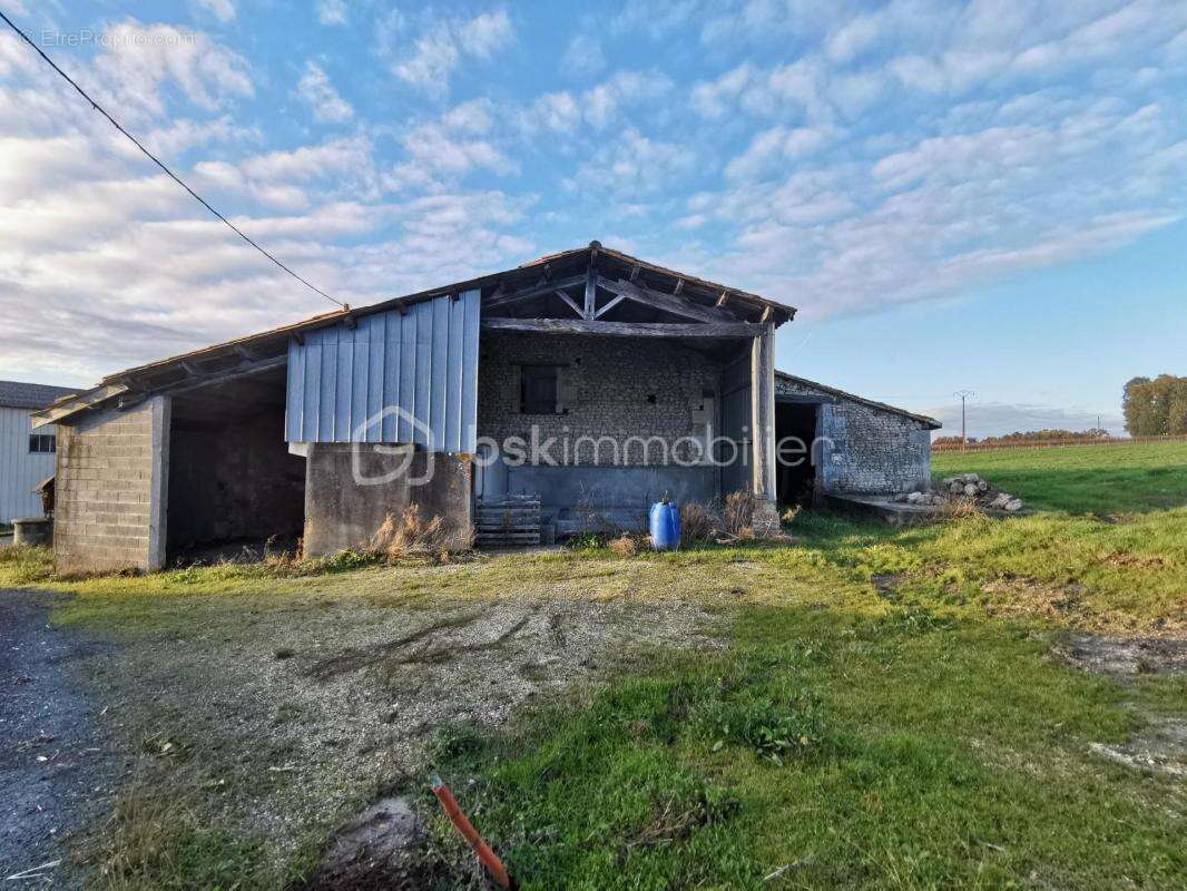 Maison à EXPIREMONT