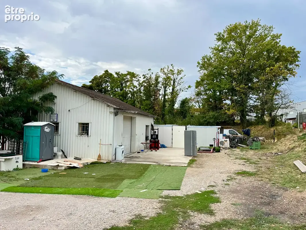 À vendre : Murs commerciaux de 1112 m² à Mâcon - Réf. 829T - photo 3