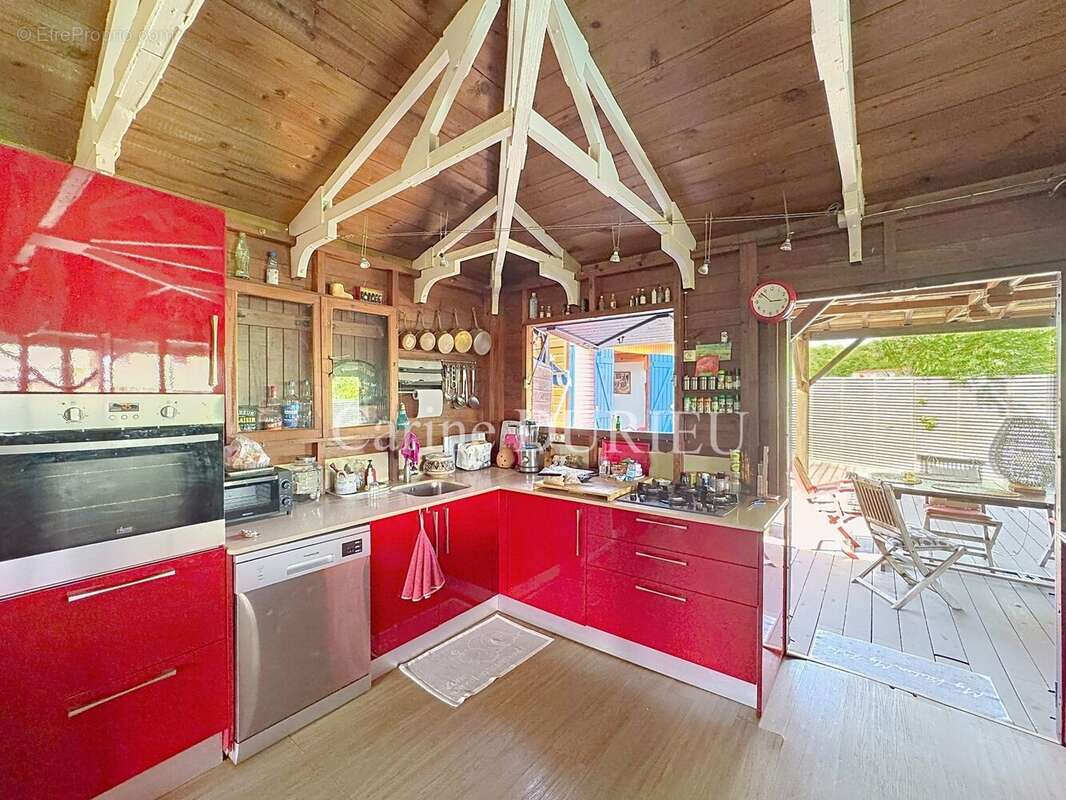 Maison 115 m² à Sainte-Anne  - photo 2