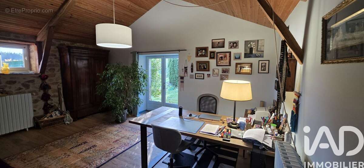 Maison 167 m² à Roumegoux  - photo 8