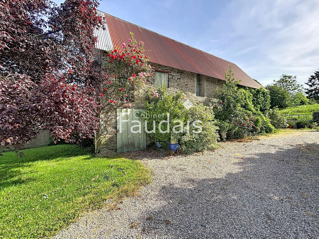 Maison à CAHAGNES