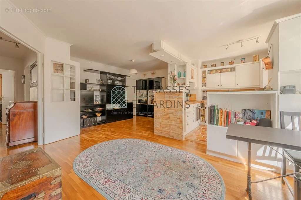 Appartement à ISSY-LES-MOULINEAUX