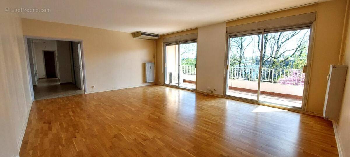 Appartement à TASSIN-LA-DEMI-LUNE