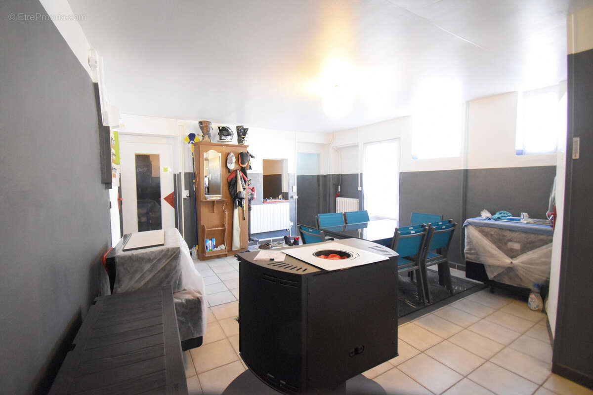 Maison à VILLENEUVE-SUR-ALLIER