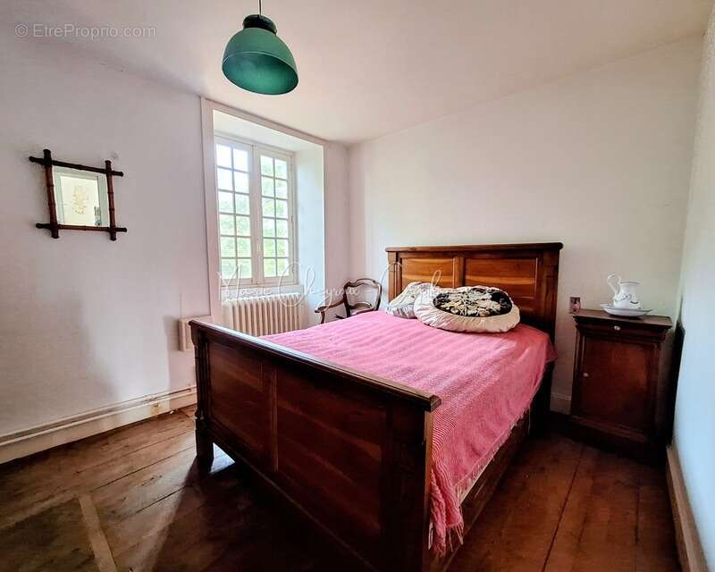 Maison à JUGEALS-NAZARETH