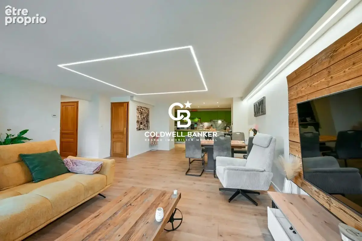 Sallanches, Spacieux T4 90m² + garage - photo 2
