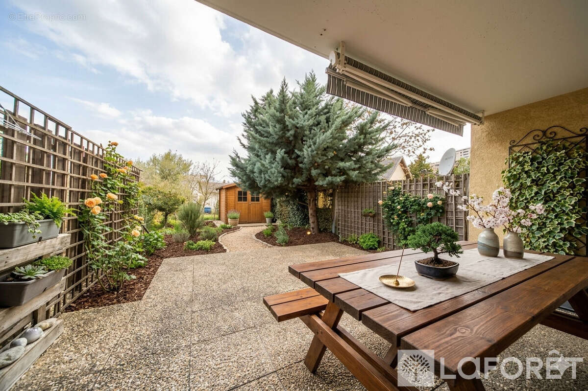 ** appartement type 2 + cave + garage - embrun - 2 pièces - photo 7