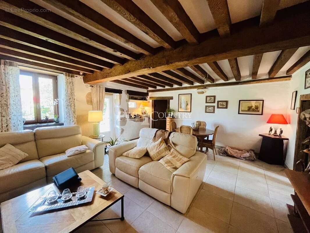 Maison à MAZEROLLES