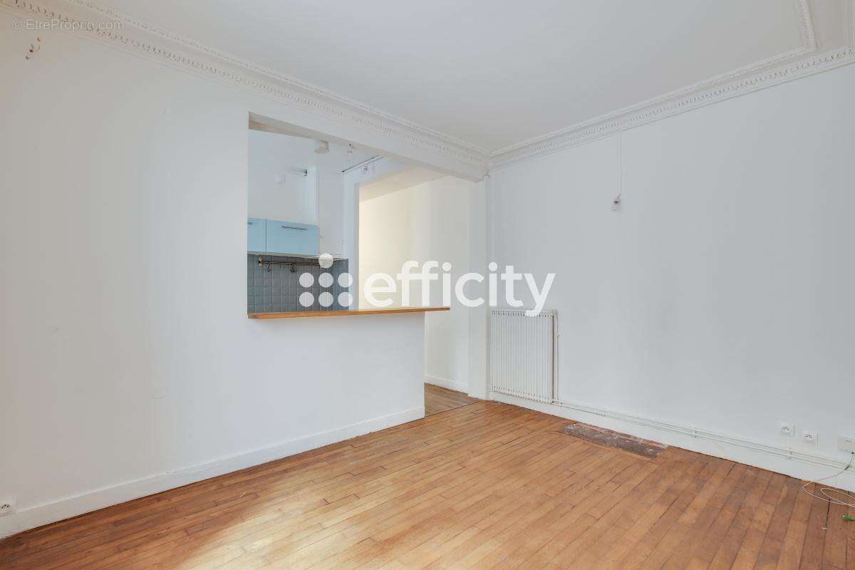 Appartement à PARIS-17E