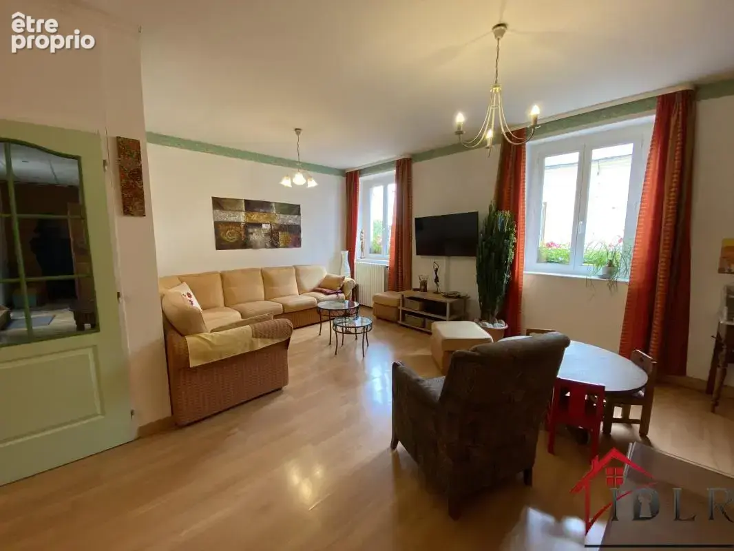 immeuble commercial et d'habitation de 430 m2 - photo 5