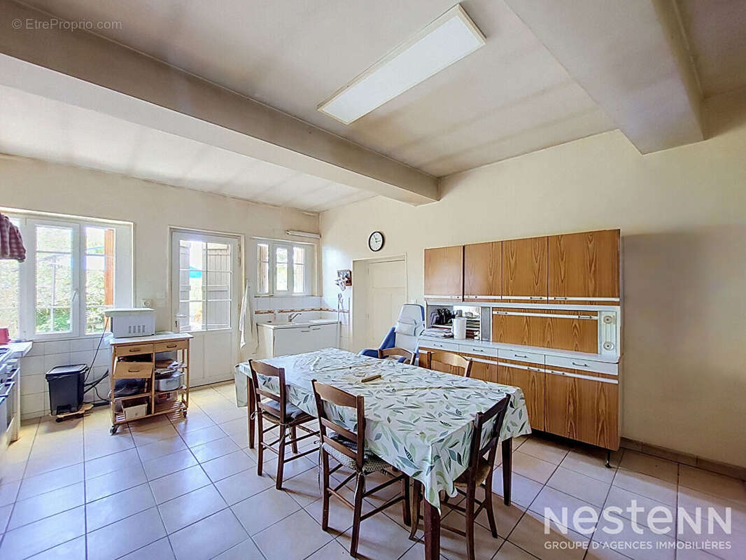 A Vendre Propriété avec Maisons d'habitation, dépendances sur plus d'un hectare à Saint-Mezard - photo 8