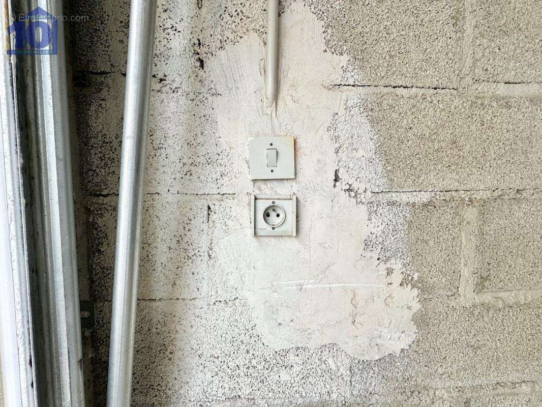 Parking à VALRAS-PLAGE