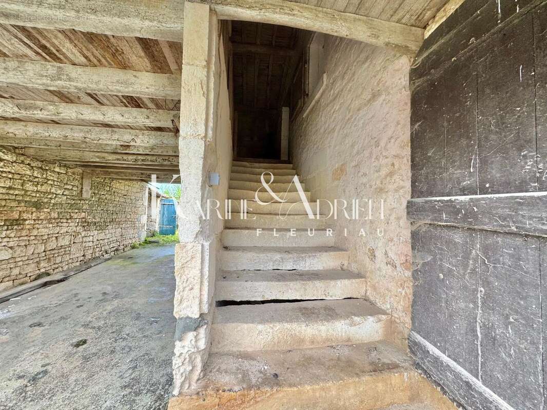 Photo 3 - Maison à SAINT-MARTIN-DE-FRAIGNEAU