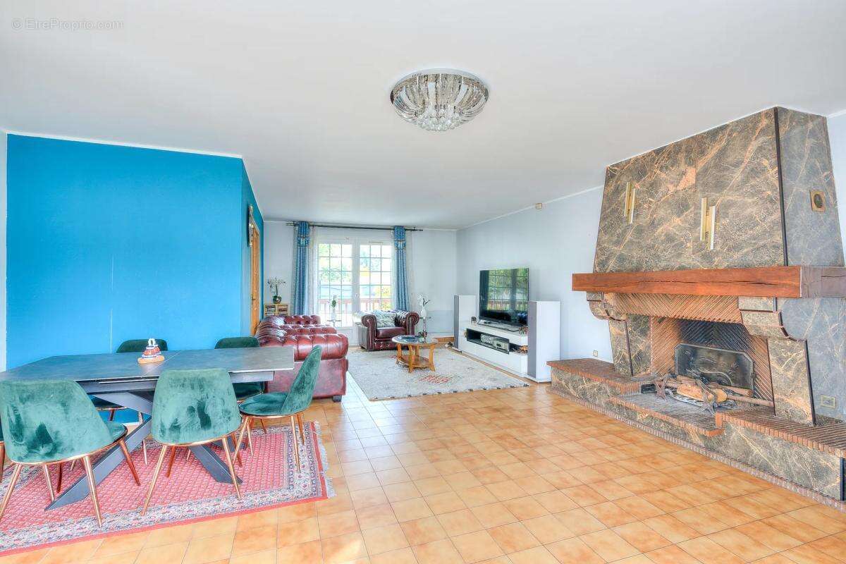 Maison à CHAMPIGNY-SUR-MARNE